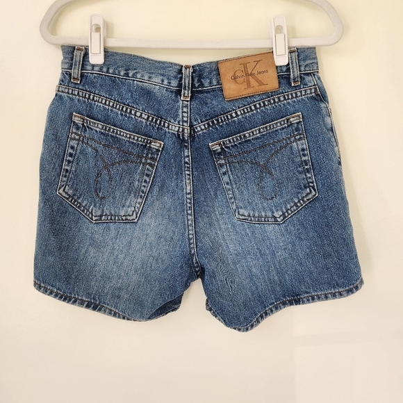 Vintage Calvin Klein High Rise 5" Inseam Jean Shorts Size 8 - Picture 5 of 8